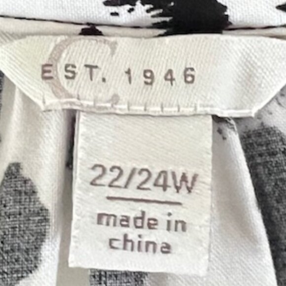 CATO EST 1946 WOMENS LEOPARD PRINT BLOUSE, BELL SLEEVES, SIZE 22/24W - Picture 2 of 8